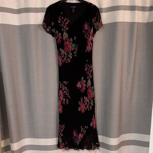Chic Black Floral Maxi Dress
